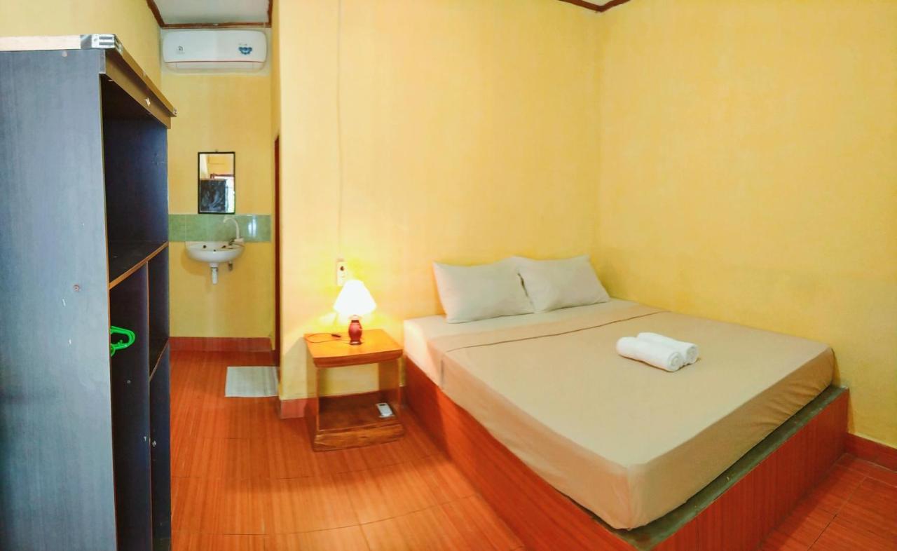 Kuta Garden Homestay Esterno foto